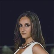 Diploma liceo linguistico, attualmente studentessa di Filosofia